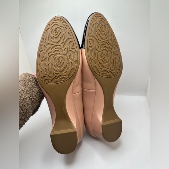 NEW Taryn Rose Rhea Babette Low Heel Pumps Colorblock Nude Pink & Black Sz 11B - Picture 7 of 11